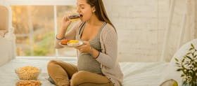 Khawatir Bikin Berat Badan Meningkat, Ini Alasan Ibu Hamil Lapar Terus