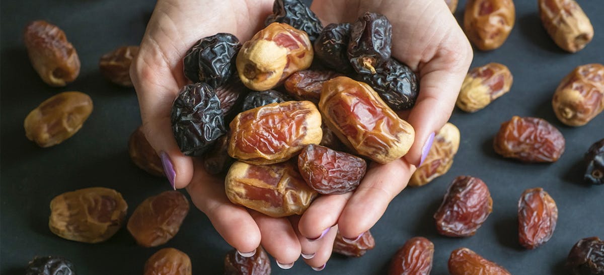 Kurma Untuk Gizi Ibu Hamil Dapatkan Banyak Manfaatnya Ibupedia Kurma Untuk Gizi Ibu Hamil Dapatkan Banyak Manfaatnya Ibupedia