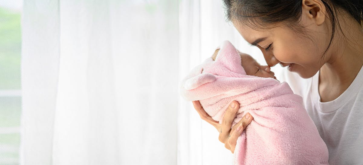 Perhatikan 15 Hal Ini Saat Mengunjungi Bayi Baru Lahir Ibupedia Perhatikan 15 Hal Ini Saat Mengunjungi Bayi Baru Lahir Ibupedia