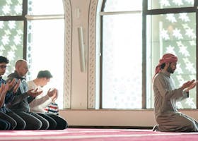 Parents, Ini Tips dan Adab Membawa Anak Kecil ke Masjid