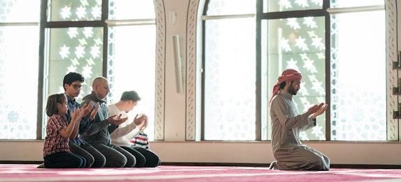 Parents, Ini Tips dan Adab Membawa Anak Kecil ke Masjid