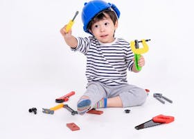 Memilih Mainan yang Aman untuk Anak Anda
