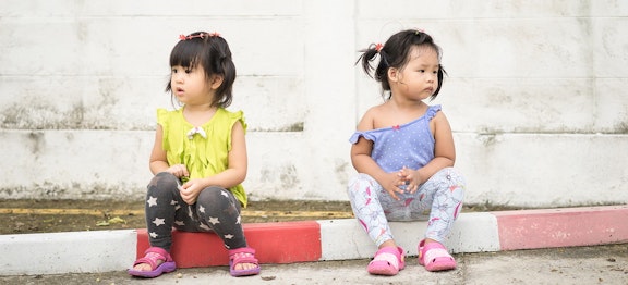 Mengenal Tahapan Perkembangan Kemampuan Sosialisasi Pada Anak 