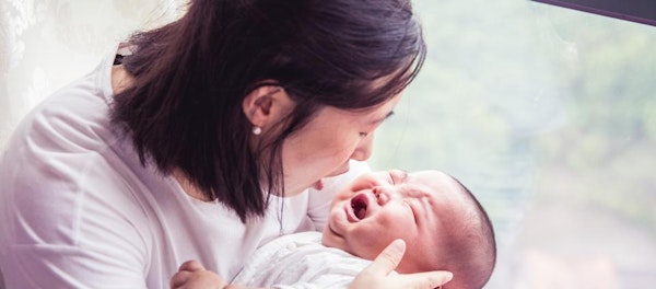 Menjauhkan Bayi Dari Ibu, Cara Mengatasi Kolik Yang Bisa Dicoba