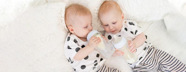 Menyusui Bayi Kembar Dua atau Lebih? Bisa Kok…