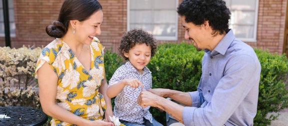 Orang Tua Bercerai: Pararel Parenting Jadi Solusi Mengasuh Anak Bersama