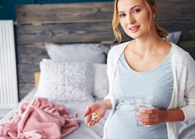 Penuhi Asupan, Ini 8 Merk Vitamin C untuk Ibu hamil