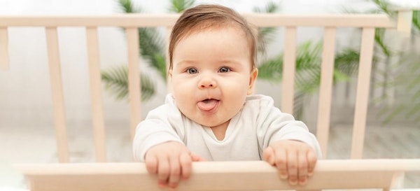 Penyebab Lidah Bayi Putih dan Bagaimana Cara Mengobatinya