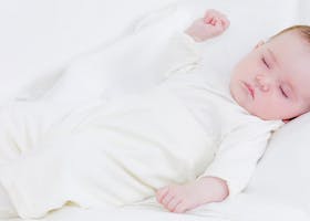 Posisi Tidur Bayi yang Paling Aman dan Nyaman