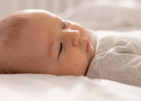 Rekomendasi 7 Bantal Anti Peyang, Bikin Si Kecil Tidur Lebih Nyaman!