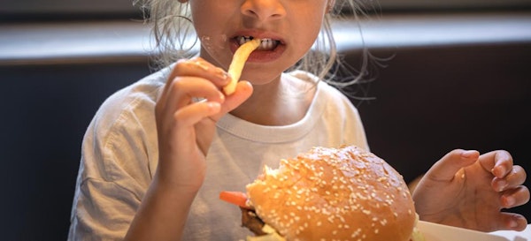 Risiko Diabetes Anak Meningkat, Ketahui Bahaya Junk Food Bagi Si Kecil