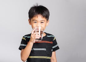 Salah Pilih Air Minum yang Bagus, Anak Bisa Berisiko Stunting!
