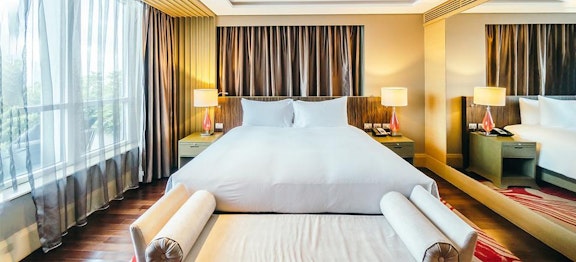 Siapkan Koper! 4 Rekomendasi Staycation Surabaya Ramah Anak