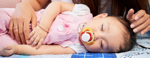 Sisi Positif dan Negatif Pemberian Empeng untuk Bayi