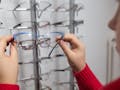 Tambah Kepercayaan Diri: 5 Bentuk Kacamata Sesuai Bentuk Wajah 