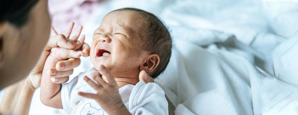 Ternyata Ini 9 Alasan Kenapa Bayi Rewel Saat Menyusu