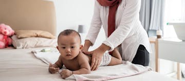 Timbulkan Iritasi Kulit: Ini Bahayanya Jika Bayi Dikerok Saat Sakit