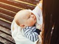 Tips Agar Bunda Tetap Nyaman Saat Traveling Dengan Bayi Usia 0-8 Bulan