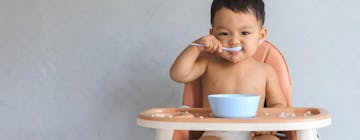 Tips Makan Bayi Umur 0-12 Bulan