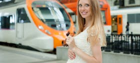 Tips Nyaman Naik Kereta atau Commuter Line untuk Ibu Hamil