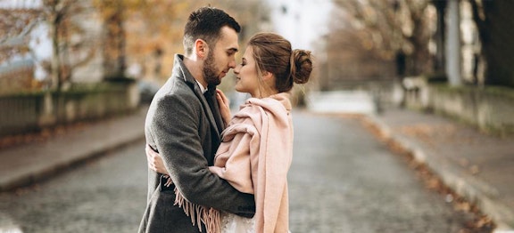 Trend Paris Kiss Manfaat Dan Risikonya Bagi Kesehatan