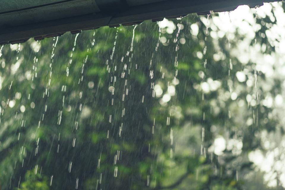 hujan-bukan-musibah-inilah-doa-turun-hujan-1