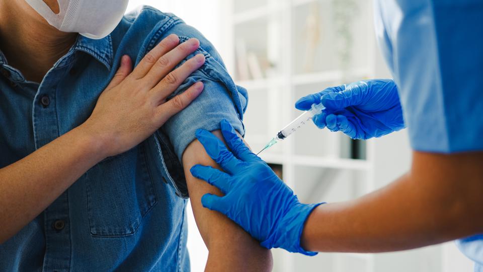 7-fakta-vaksin-pfizer-yang-sedang-banyak-diburu-3